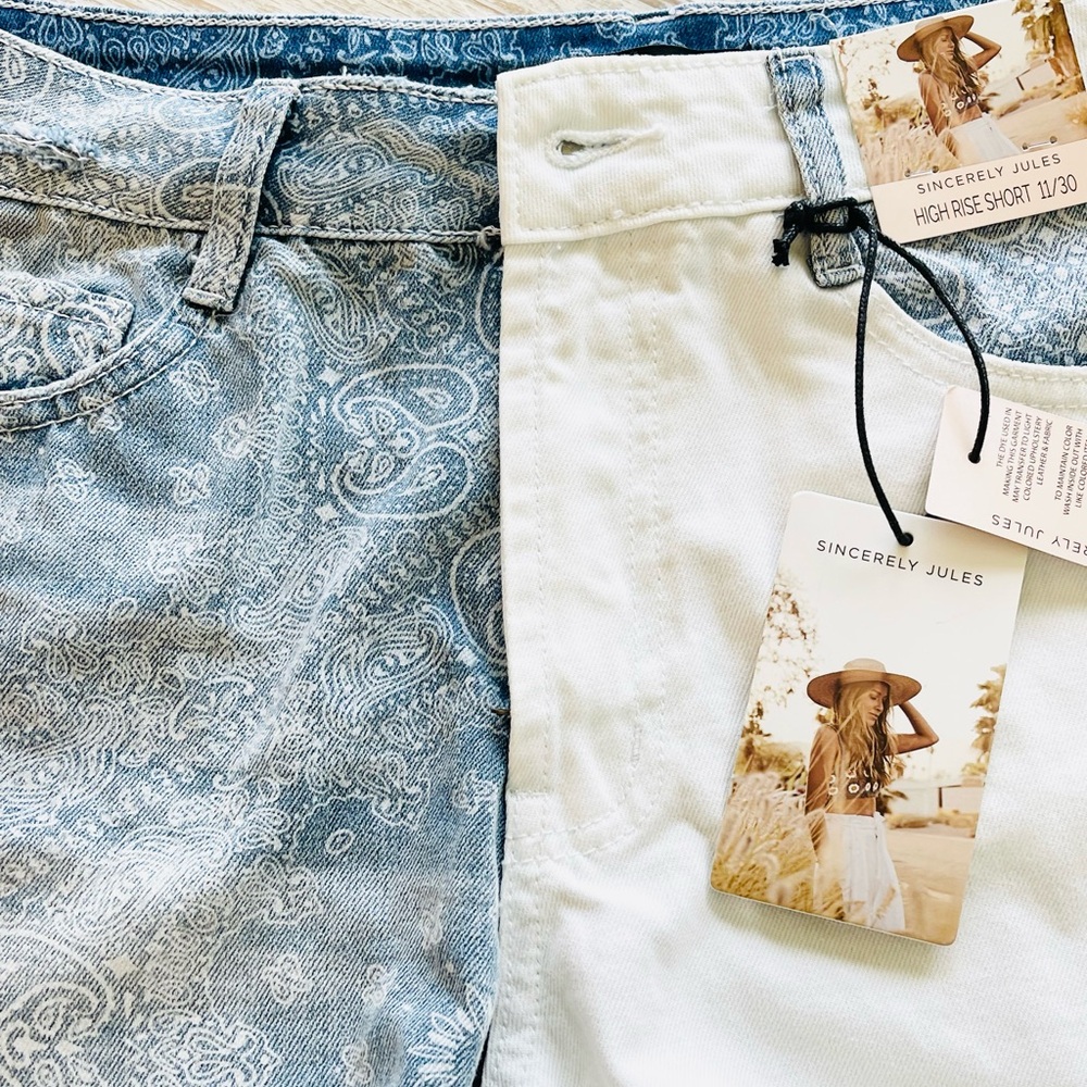 NWT Sincerely Jules Blue and White Paisley Women Shorts -Size 11 - Picture 3 of 8